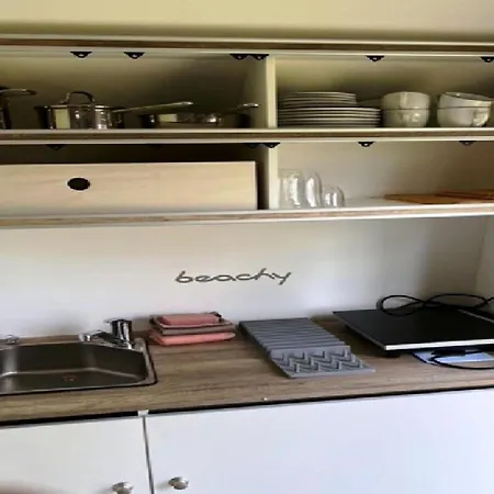 Beachy Caravan Am Achterwasser,