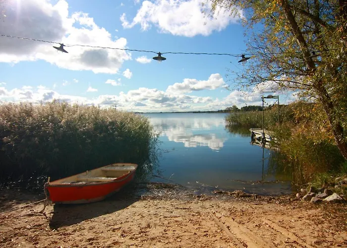 度假居 Beachy Caravan Am Achterwasser, Lutow